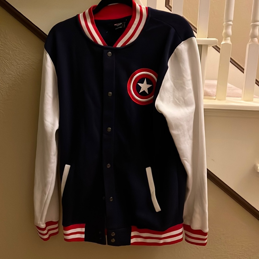 Super cute Captain America lightweight Leatherman jacket.